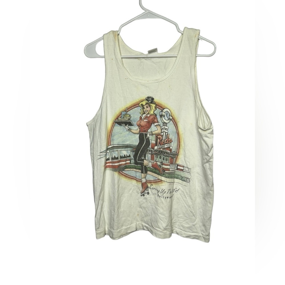 Vintage Dollywood Graphic Tshirt serving up the 50s at dollywood shirt M